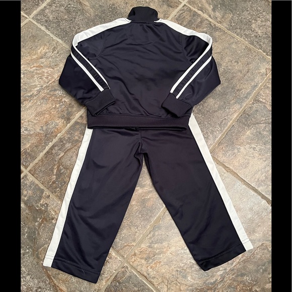 ✨Nike Toddlers Track Suit 2T GUC - Picture 2 of 5